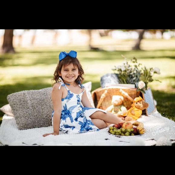 Girls blue and white floral dress with cream buttons and a satin like material. - Picture 5 of 6